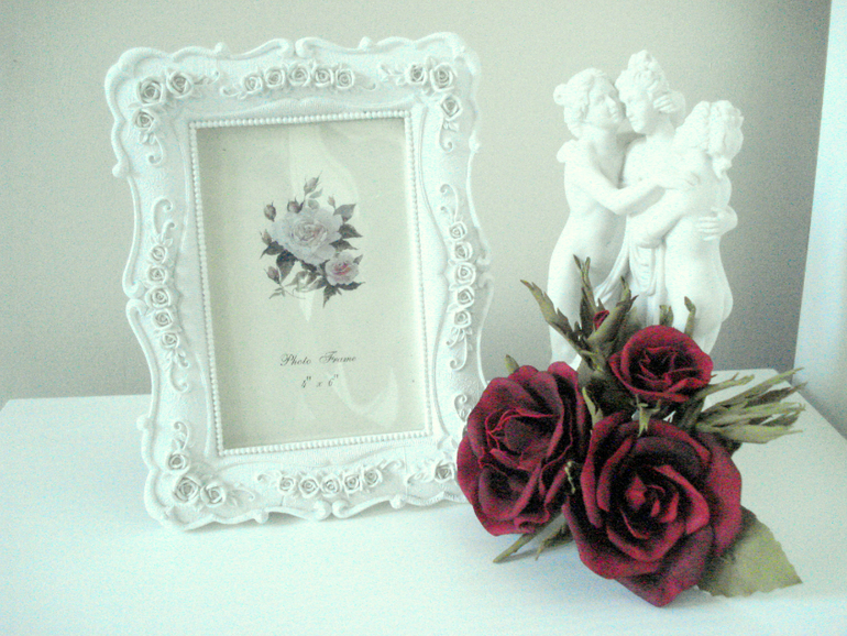 Броши и заколки любых цветов! Не боятся воды и прикосновений.