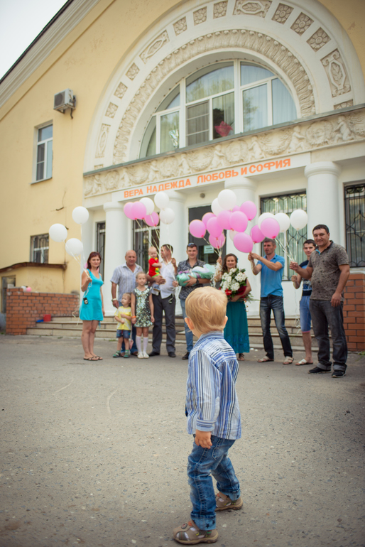 Долгожданная выписка из роддома)