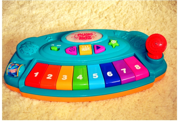 Развивающие игрушки б/у и новый музыкальный горшок Фишер Прайс. С почтой дружу.