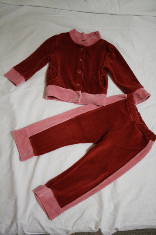 Девочка 1-3 года. Нарядные и повседневные платья, сарафаны, одежда для сада от 200 руб. Много всего,