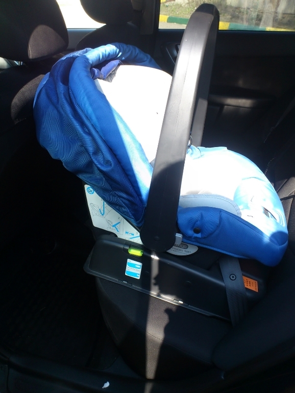 Продаю коляску и Автокресло 0+ Peg Perego