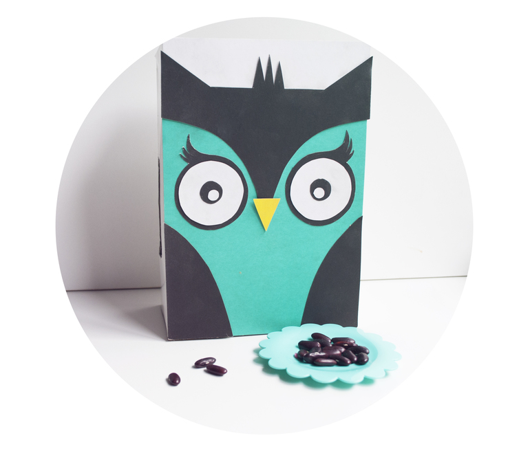 Накорми друга - сова из коробки.