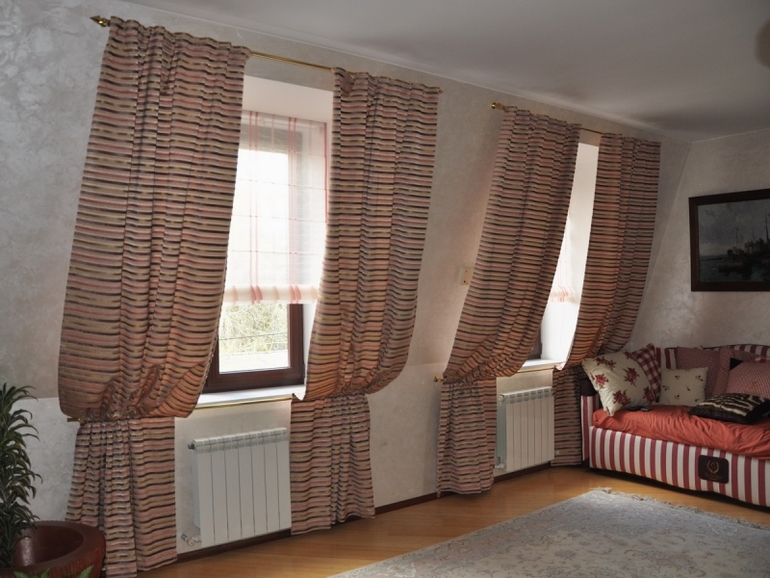 Оформление окна в детской