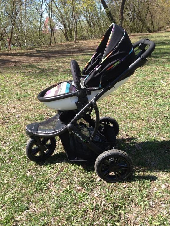 Необычная коляска Guzzie+Guss Casita.