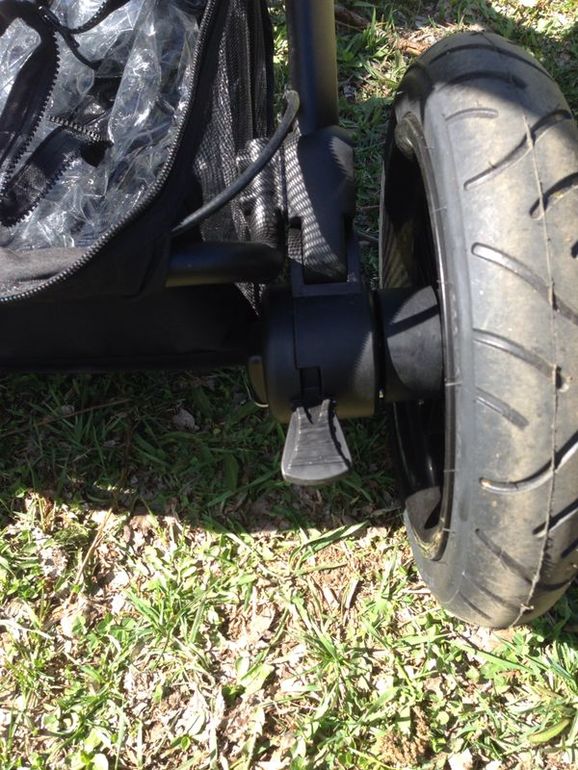 Необычная коляска Guzzie+Guss Casita.