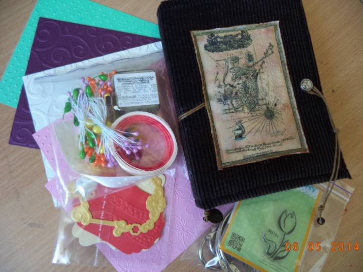 И  мой  слоник  из  30-ого  розыгрыша)))