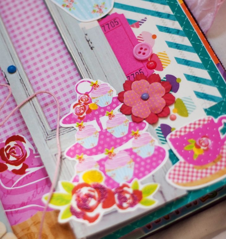 Альбом для девочки. Продаётся.