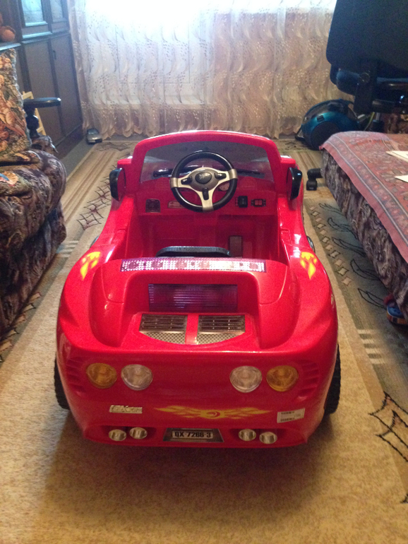 Продам абсолютно новую машину на аккумуляторе 5500