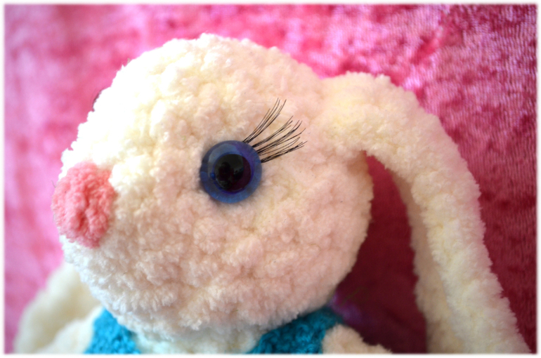 Зайка Неженка