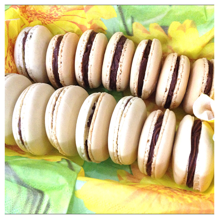 Ну и наконец, я решилась. Мои первые Macaron...