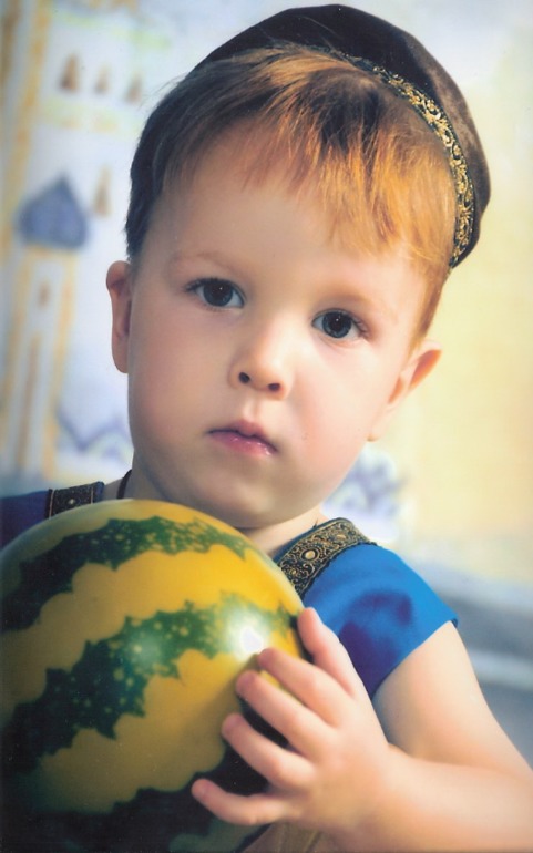 Фотосессия Андрюши в садике))