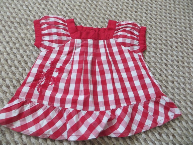 Много вещей на малышку 0-9 мес. Цены от 15 руб. С почтой дружу:)