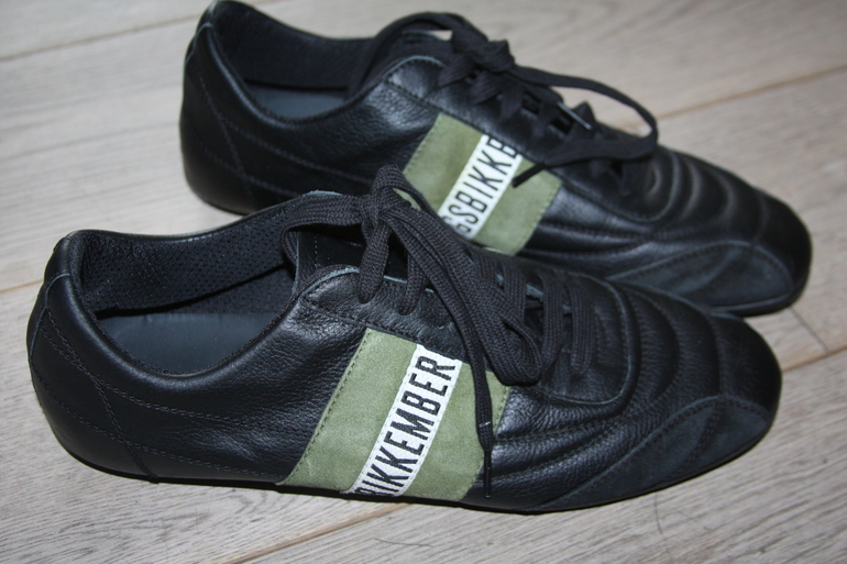 Кроссовки***BIKKEMBERGS*** и макасины***GUCCI и TODS***. Оригиналы!