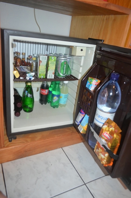 Хороший отель, очаровательное море и скучное питание!