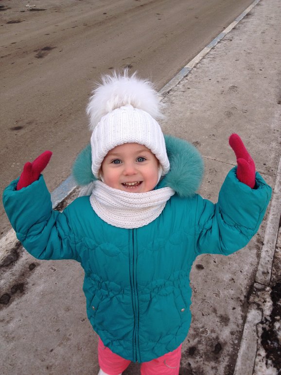 Шапочки с меховыми помпонами, детские, взрослые, итальянский меринос, сваровски на заказ