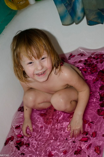 d8a1c76a35053f356f76b782bbf80ec4.jpg