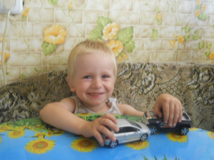 сынуля играет 2013г