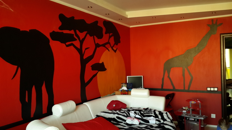 Думала-думала и решила обновить стены...