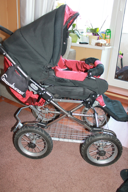 Продам Emmaljunga Edge Duo Combi 13000р.