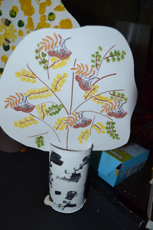 Лес, деревья и чуть-чуть про ежиков