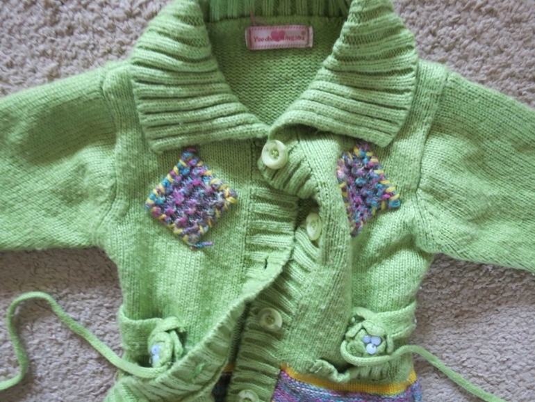 Для девочки б/у размер 98-104, есть новое