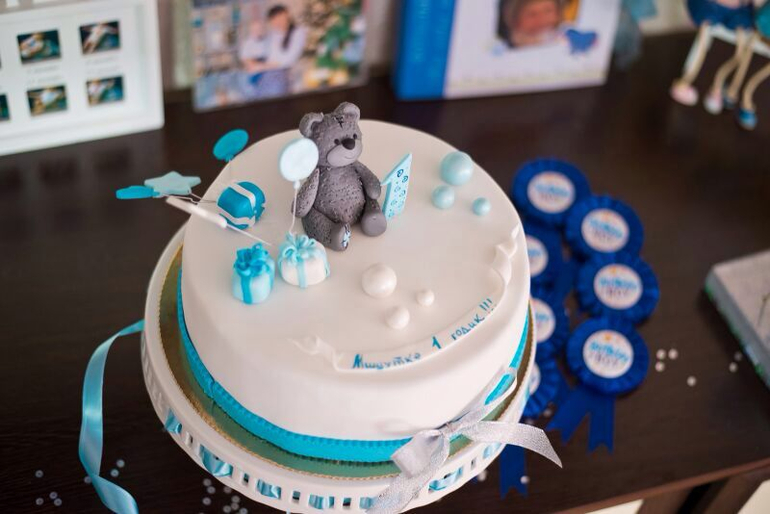 Тортик , капкейки и кейкпопсы для Мишутки на 1 годик!