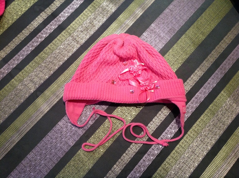 Шапочки на 44-46 Ralph Lauren, TuTu, Tutto Piccolo. Все по 500 р. Все вместе 1200 р