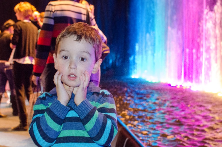 Цирк танцующих фонтанов