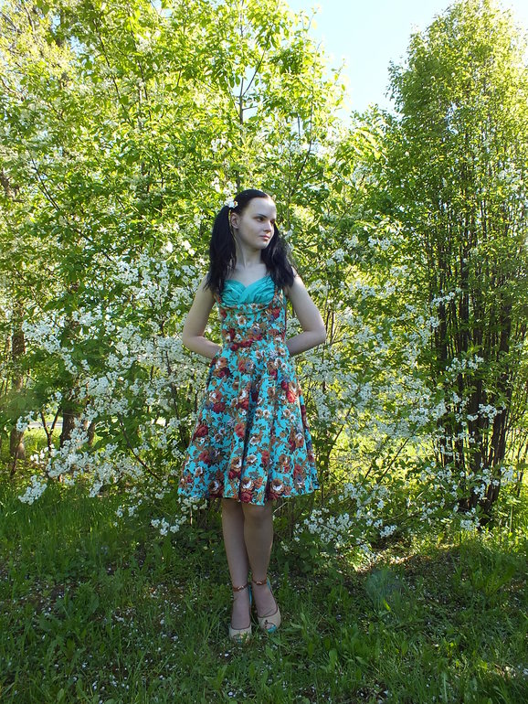 ХВАСТИКИ ВИНТАЖНЫХ ПЛАТЬЕВ