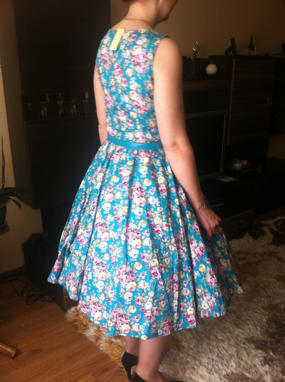 ХВАСТИКИ ВИНТАЖНЫХ ПЛАТЬЕВ