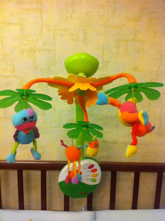 Продаю Tiny Love мобиль Остров сладких грёз с ночником