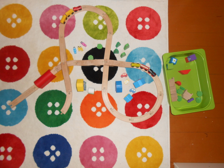 Home, sweet home. 4 марта. Под ногами