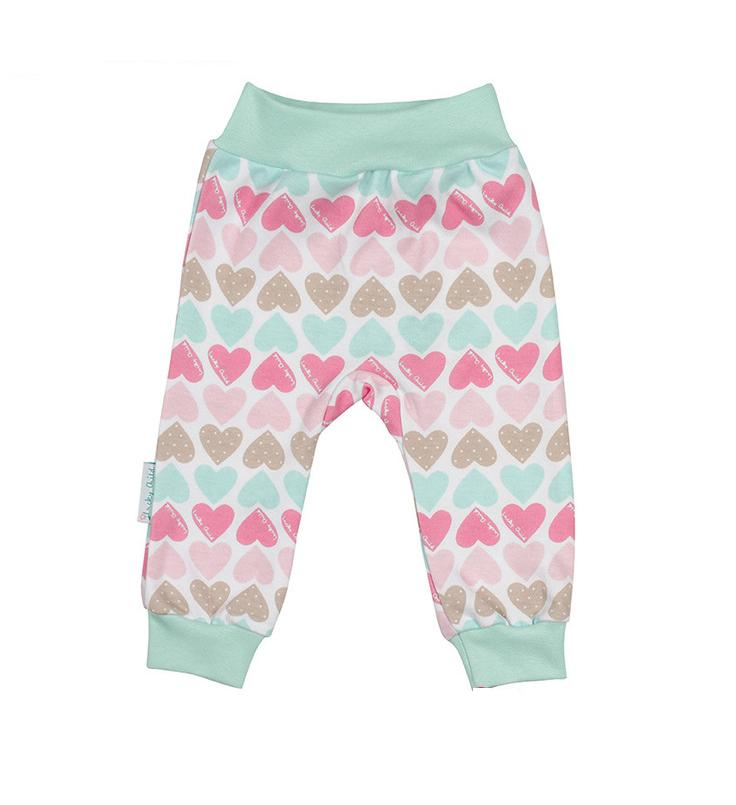 Цена: 340 руб. Размеры 80, 86 см. Хлопковые штанишки из коллекции «Овечки» можно сочетать с боди или распашонками, они хорошо сидят на малышах в любое время.  Широкая резинка на поясе штанишек сделана с учетом детской фигуры – не давит на животик и не сползает.  В штанишках этой уютной домашней коллекции маленькие детки чувствуют себя в безопасности.  Состав: 100% хлопок. Интерлок