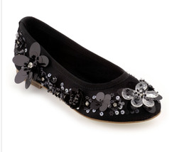 Все для маленьких принцесс от известных дизайнеров Kenzo, Dolce& Gabbana, Monnalisa и другие