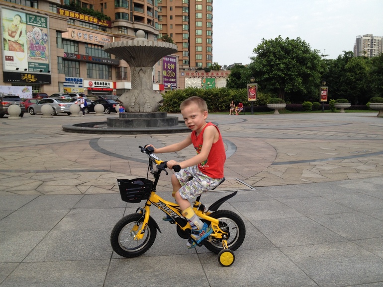 мой герой и будущий врач!)))