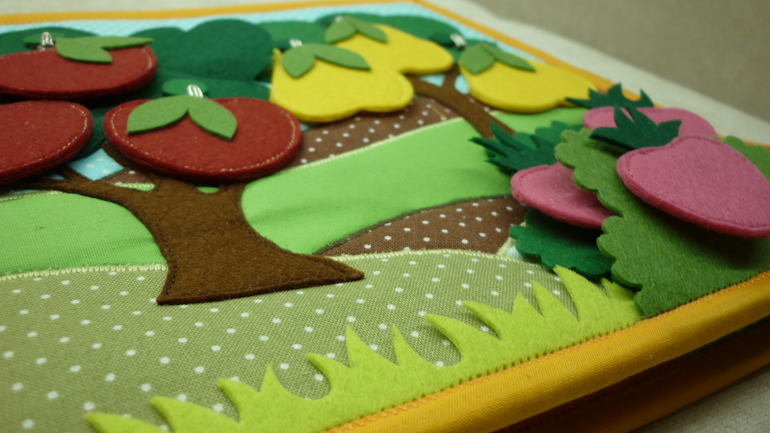 Развивающая книжка в виде сумочки!