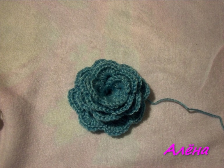 МК вязаной заколочки крючком.