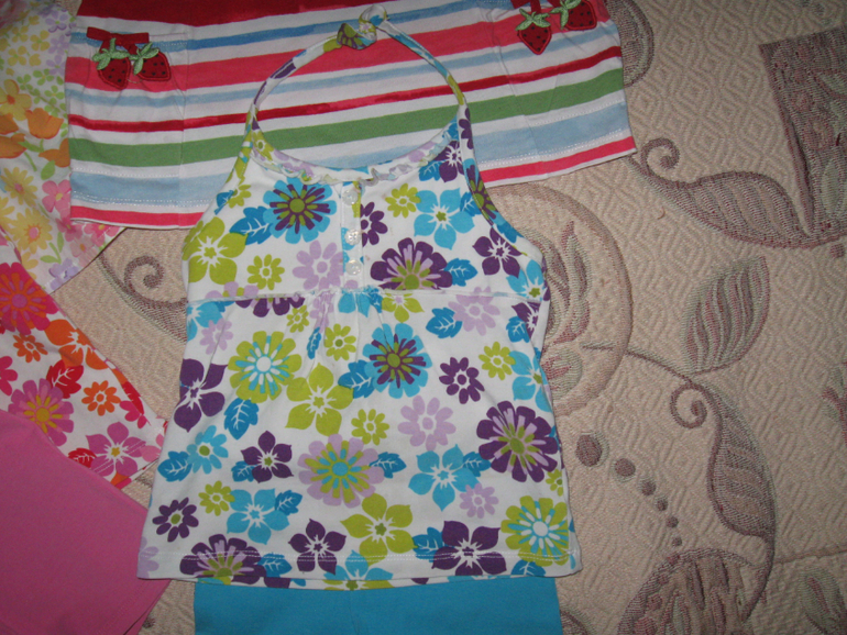 Одежда на девочку на 2-4 года