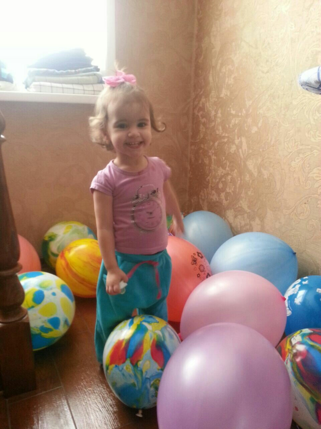 А здесь уже 2 года)совсем большая