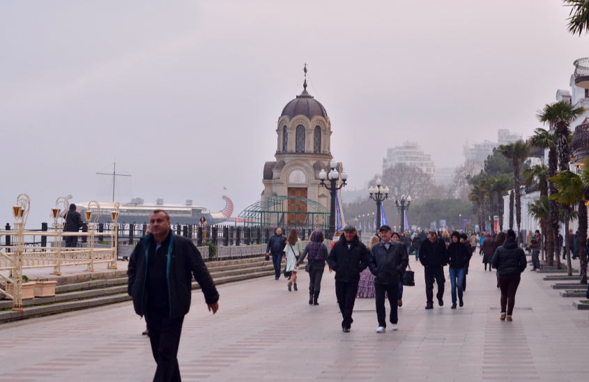 Ялта,набережная,февраль)