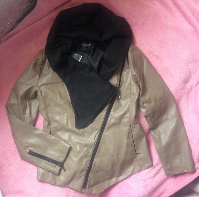Пристрою куртку из эко-кожи,цена 2950 р.Москва