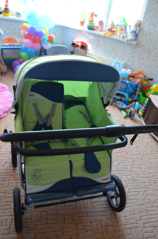 коляска для двойни