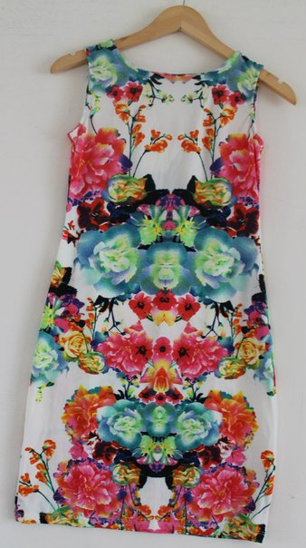 цветочное платье H&M, цена 650руб!  Сразу на ваш адрес! живые фото в посте!