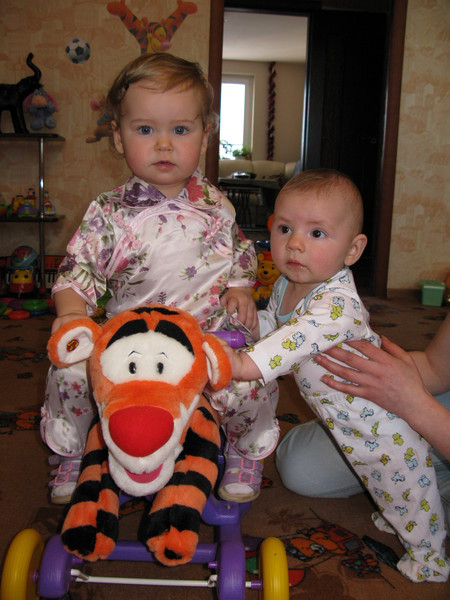 Фотоэволюция друзей Даша- ЯН !