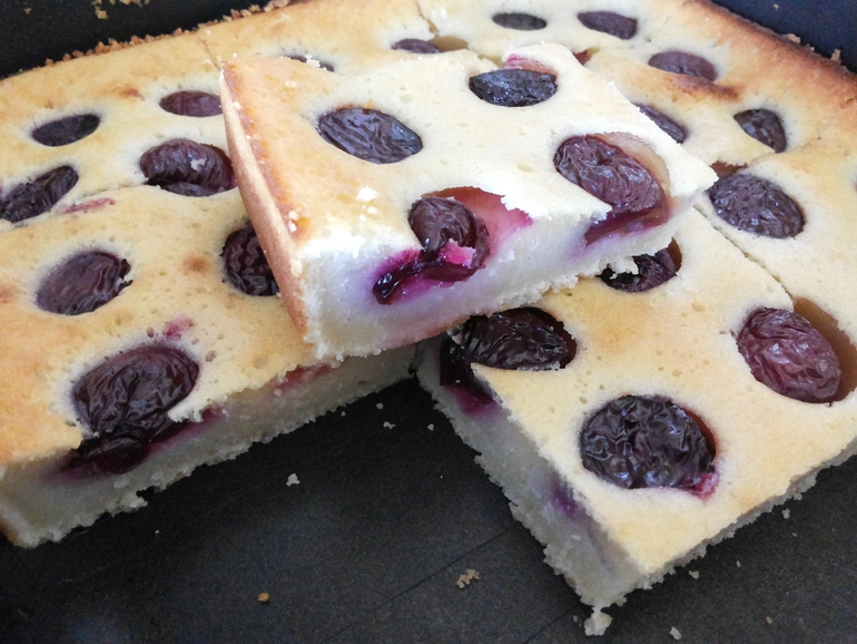 Клафути с черешней