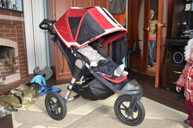 ПРОДАЮ Baby Jogger City Elite Red Sport