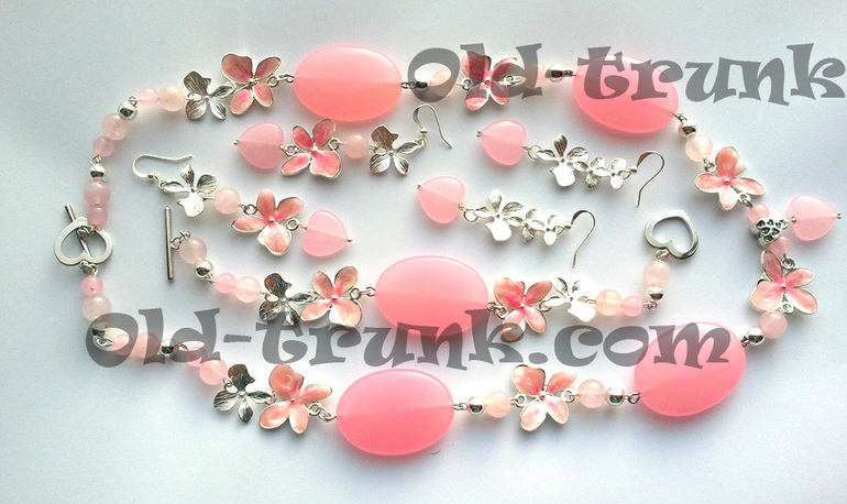 Комплект с розовым кварцем. Любимой.