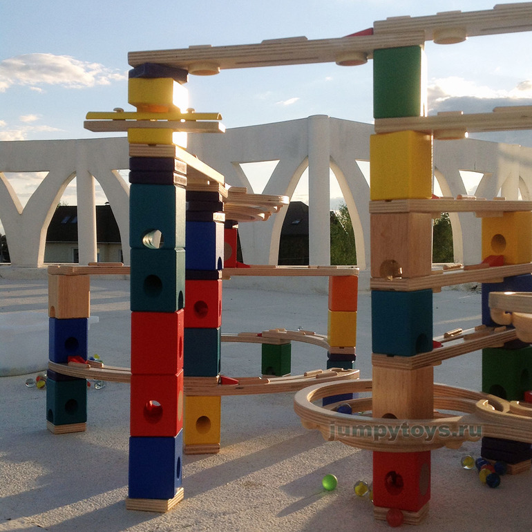 Чудеса случаются :) Знакомьтесь, конструктор Quadrilla от Hape!