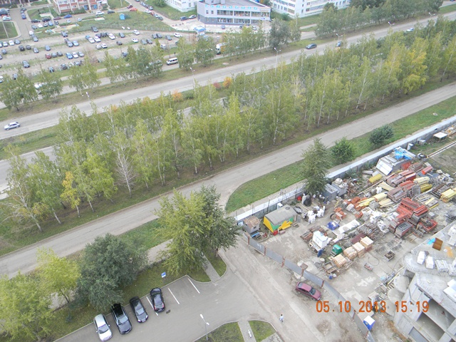 А из нашего окна Площадь Красная видна)))