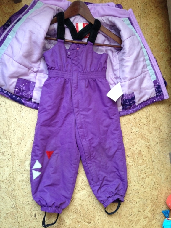 Отдам комплект Reima 92+ сноубутсы и шапка рейма